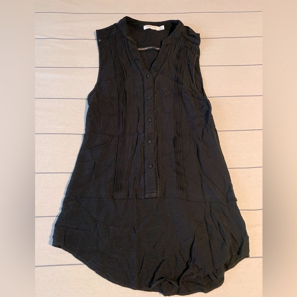 Sleeveless top
